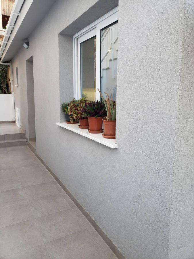 Modern & Cozy Studio W/ Backyard Near City Center リマソール エクステリア 写真